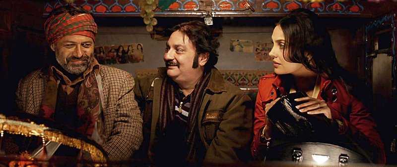 Wo bitte geht's nach Delhi? – Bild: Zee.One