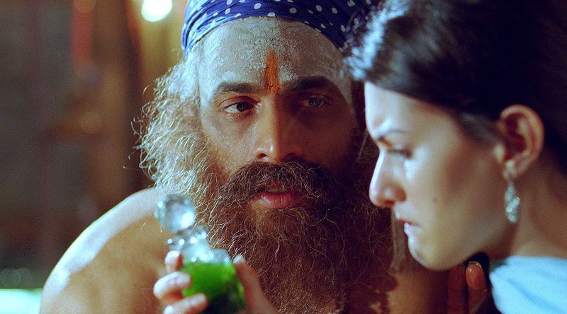 Bachchi Kashyap (Amyra Dastur, re) – Bild: Zee.One