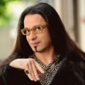 Bülent Ceylan bekommt eigene RTL-Show – Samstagabend-Comedy in der "DSDS"-Pause – Bild: RTL/Willi Weber Bülent Ceylan bekommt eigene RTL-Show – Samstagabend-Comedy in der "DSDS"-Pause – Bild: RTL/Willi Weber