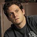 "Rescue Me"-Star Steven Pasquale mit neuer Hauptrolle – "Over/Under" ist jüngstes Serienprojekt des Kabelsenders USA – Bild: FX Networks