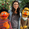 Lena besucht die „Sesamstraße“ – Promi-Songs mit Ernie und Bert – Bild: NDR/​Uwe Ernst
