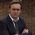 "Undisclosed": Philip Glenister übernimmt Hauptrolle – BBC dreht mehrteiligen Verschwörungsthriller – Bild: BBC