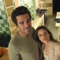 Neue US-Serien 2011/​12 (32): „Bent“ – Amanda Peet und David Walton als ungleiches Paar – Bild: NBC