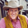 „Rauchende Colts“: James Arness gestorben – Abschied von US-Marshal Matt Dillon – Bild: Archiv