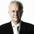 Harald Schmidt sucht Partner für seine neue Show – Und BILD lässt abstimmen … – Bild: ARD/​Marco Grob
