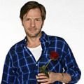 Ein Pferdeflüsterer mit Dreitagebart für „Rote Rosen“ – Neuzugang Dirk Mierau – Bild: ARD/​Thorsten Jander