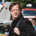Matthias Brandt wird „Polizeiruf 110“-Kommissar – Der 47-jährige soll die Nachfolge des verstorbenen Jörg Hube antreten – Bild: MDR/​Junghans