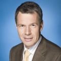 Peter Kloeppel verlängert RTL-Vertrag bis 2014 – Fünf weitere Jahre als Chefredakteur und Anchorman – Bild: RTL/Stephan Pick Peter Kloeppel verlängert RTL-Vertrag bis 2014 – Fünf weitere Jahre als Chefredakteur und Anchorman – Bild: RTL/Stephan Pick