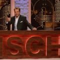 "Oliver Pocher Show": Moderation vom Krankenbett – Entertainer geht als Schweinegrippe-Opfer live auf Sendung – Bild: Sat.1/Ralf Juergens