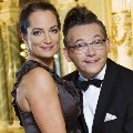 ECHO Klassik-Gala am 18. Oktober im ZDF – Götz Alsmann und Natalia Wörner moderieren in der Semperoper – Bild: ZDF/Svea Pietschmann