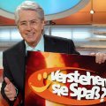 Frank Elstner verabschiedet sich von „Verstehen Sie Spaß?“ – Guido Cantz als Gast in der Sendung am Samstag – Bild: SWR/​A.Kluge