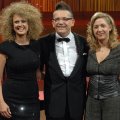 „Götz Alsmanns Nachtmusik“ am vierten Advent – Adoro, Barbara Schöneberger und Ragna Schirmer zu Gast – Bild: ZDF/​Stefan Menne
