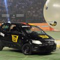 Stefan Raab sucht den Autoball-Weltmeister – Neuauflage der Eventshow kurz vor der Fußball-WM – Bild: ProSieben/Willi Weber Stefan Raab sucht den Autoball-Weltmeister – Neuauflage der Eventshow kurz vor der Fußball-WM – Bild: ProSieben/Willi Weber