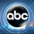 ABC präsentiert Sendeplan 2010/​2011⁠–⁠5. Staffel für „Brothers & Sisters“, „V“ erst wieder ab November – Bild: ABC