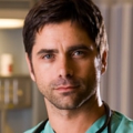 John Stamos heuert bei „Glee“ an (Leichte Spoiler!) – Wiederkehrende Rolle in der zweiten Staffel – Bild: NBC