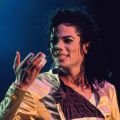 Neue "Legenden" im Ersten: Start mit Michael Jackson – Elfte Staffel mit Carrell, Rosenthal, Johnny Cash, Pavarotti und Fröbe – Bild: SWR/dpa/abaca/Mousse
