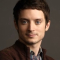 „Wilfred“: Elijah Woods Comedy-Serie vor dem Start – FX zeigt neue Staffeln von „Louie“ und „Rescue me“ – Bild: Universal Pictures