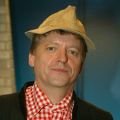 Aufgemerkt: Barwasser wechselt (in) die Anstalt – "Herr Pelzig" soll beim ZDF Nachfolger von Georg Schramm werden – Bild: ARD