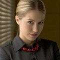 Sarah Carter in neuer Spielberg-Serie für TNT – "Shark"-Veteranin im Kampf gegen außerirdische Invasoren – Bild: CBS Broadcasting Inc.