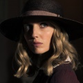 Annabelle Wallis – Bild: BBC/Tiger Aspect Productions Annabelle Wallis – Bild: BBC/Tiger Aspect Productions