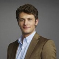 Brett Dier – Bild: CBS Brett Dier – Bild: CBS