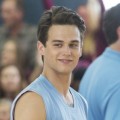 Brandon Flynn – Bild: Beth Dubber/Netflix Brandon Flynn – Bild: Beth Dubber/Netflix