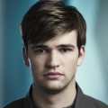 Burkely Duffield – Bild: Freeform/Nino Munoz Burkely Duffield – Bild: Freeform/Nino Munoz