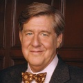 Edward Herrmann – Bild: The WB / Andrew Eccles Edward Herrmann – Bild: The WB / Andrew Eccles