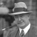 Edgar Wallace – Bild: Von Bundesarchiv, Bild 102–13109 / CC-BY-SA 3.0, CC BY-SA 3.0 de, https://commons.wikimedia.org/w/index.php?curid=5480868 Edgar Wallace – Bild: Von Bundesarchiv, Bild 102–13109 / CC-BY-SA 3.0, CC BY-SA 3.0 de, https://commons.wikimedia.org/w/index.php?curid=5480868