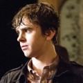 Freddie Highmore – Bild: VOX Freddie Highmore – Bild: VOX