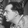 Fritz Lang – Bild: Bundesarchiv, Bild 102–08538 / CC-BY-SA 3.0, Bundesarchiv Bild 102–08538, Fritz Lang bei Dreharbeiten, Cropped, CC BY-SA 3.0 DE Fritz Lang – Bild: Bundesarchiv, Bild 102–08538 / CC-BY-SA 3.0, Bundesarchiv Bild 102–08538, Fritz Lang bei Dreharbeiten, Cropped, CC BY-SA 3.0 DE