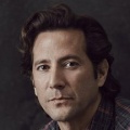 Henry Ian Cusick – Bild: © Warner Brothers Henry Ian Cusick – Bild: © Warner Brothers