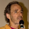 Harry Shearer – Bild: Derek Bridges from New Orleans, Harry Shearer at RT4, CC BY 2.0 Harry Shearer – Bild: Derek Bridges from New Orleans, Harry Shearer at RT4, CC BY 2.0