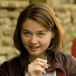 Jessica Barden – Bild: ZDF und ARD/Degeto Jessica Barden – Bild: ZDF und ARD/Degeto