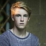 Louis Hofmann – Bild: SR / Zum Goldenen Lamm / Boris Laewen Louis Hofmann – Bild: SR / Zum Goldenen Lamm / Boris Laewen