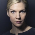 Rhea Seehorn – Bild: Ben Leuner/AMC Rhea Seehorn – Bild: Ben Leuner/AMC
