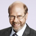 Stephen Tobolowsky – Bild: Universal Television Stephen Tobolowsky – Bild: Universal Television