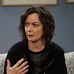 Sara Gilbert – Bild: CBS Broadcasting Inc. Sara Gilbert – Bild: CBS Broadcasting Inc.