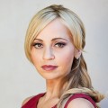 Tara Strong – Bild: Tara Rochelle, Tara Strong Portrait, CC BY-SA 3.0 Tara Strong – Bild: Tara Rochelle, Tara Strong Portrait, CC BY-SA 3.0