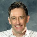 Tom Kenny – Bild: Florida Supercon, Tom Kenny FSC 2015, CC BY 2.0 Tom Kenny – Bild: Florida Supercon, Tom Kenny FSC 2015, CC BY 2.0
