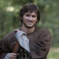 Tom Weston-Jones – Bild: Puls 8 Tom Weston-Jones – Bild: Puls 8