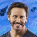 Charles Mesure – Bild: Warner Bros. Television Charles Mesure – Bild: Warner Bros. Television