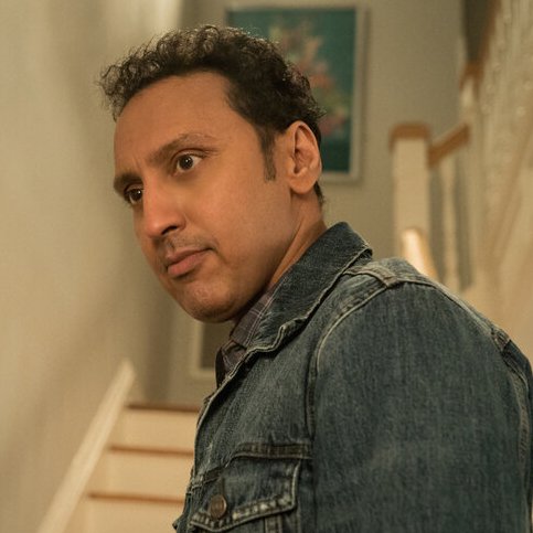 Aasif Mandvi – Bild: CBS Broadcasting, Inc./​ Elizabeth Fisher