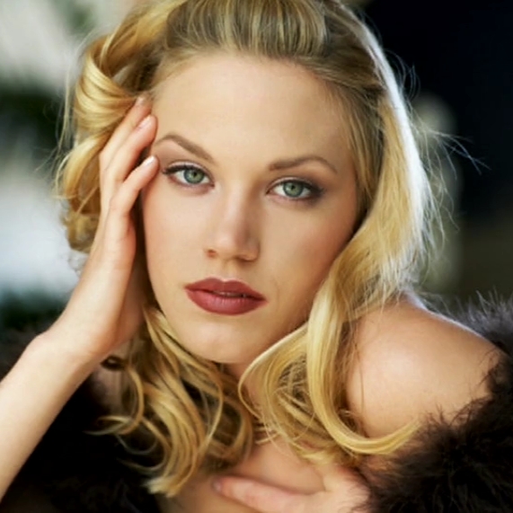 Adrienne Frantz – Bild: CBS