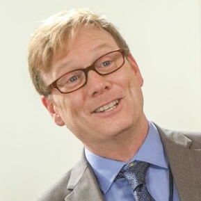 Andrew Daly – Bild: ORF/Universal/NBC/Jordin Althaus