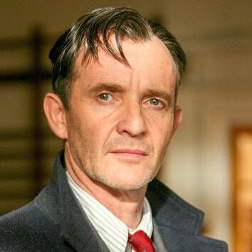 Anton Lesser – Bild: ORF/ITV Studios Global Entertainment Anton Lesser – Bild: ORF/ITV Studios Global Entertainment