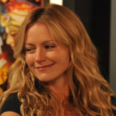 Becki Newton – Bild: © 20th Century Fox International Television