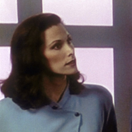 Julie Caitlin Brown – Bild: WARNER BROS.