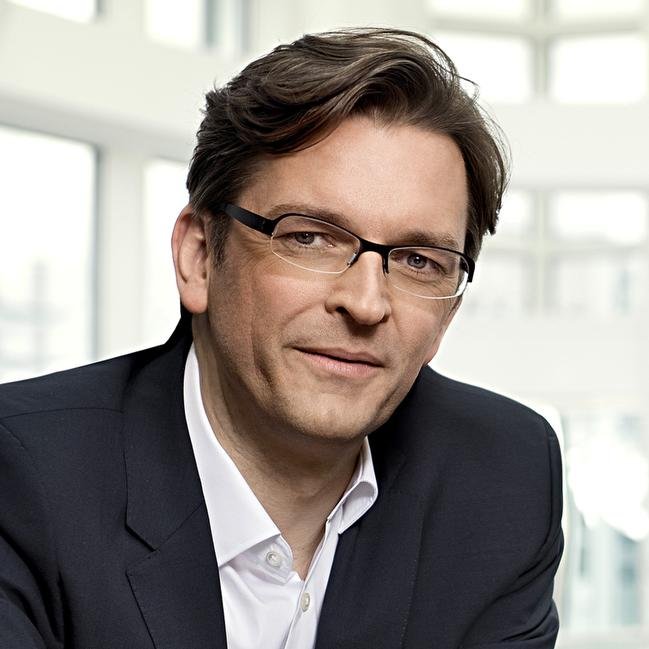 Claus Strunz – Bild: SAT.1/Martin Saumweber Claus Strunz – Bild: SAT.1/Martin Saumweber