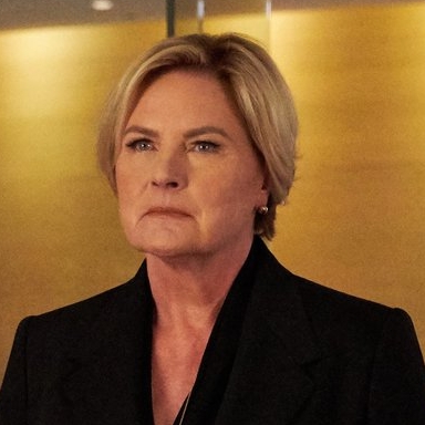 Denise Crosby – Bild: UTV/Open 4 Business Productions, LLC/USA Network